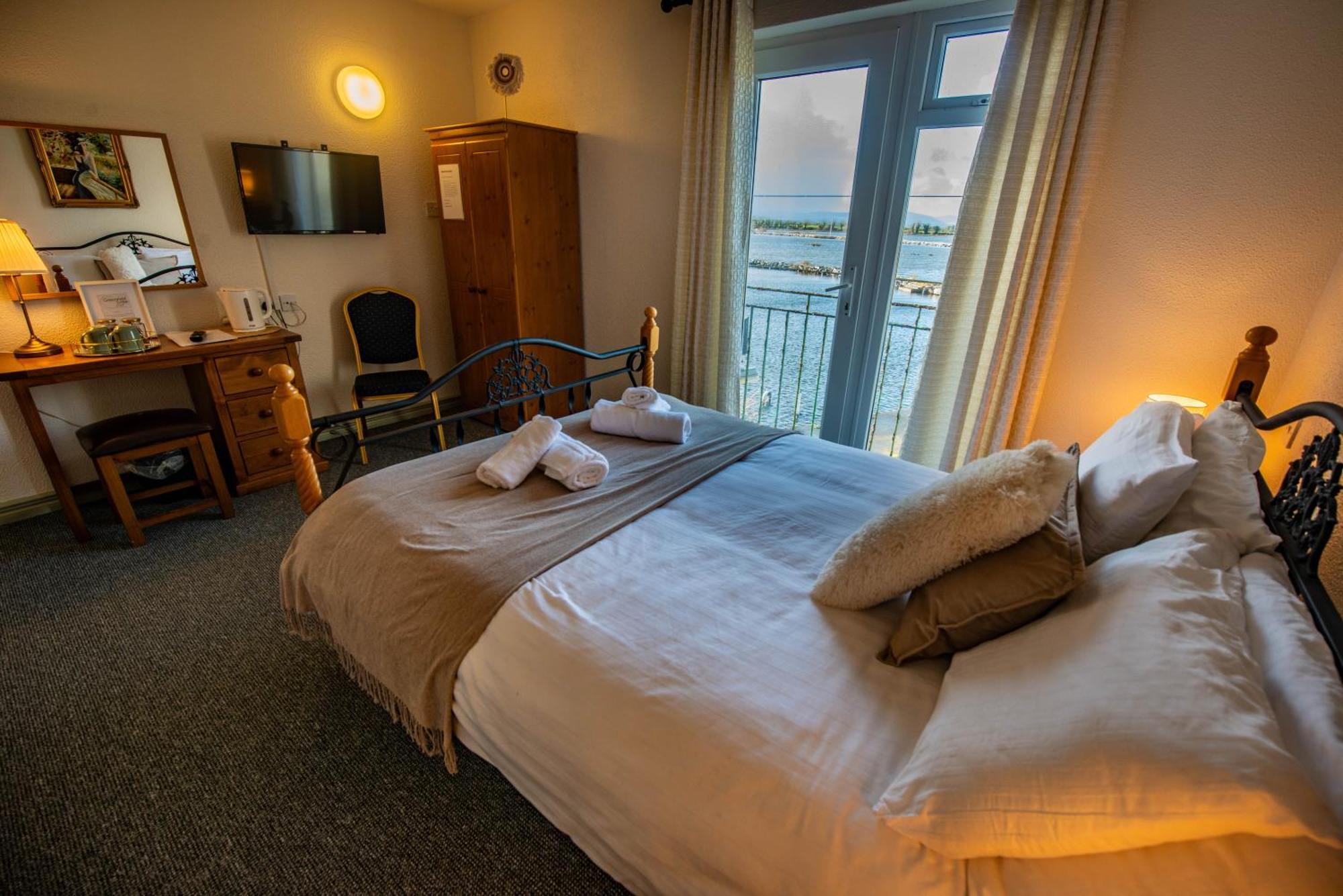 Hotel Greenfield Bar & Bistro Headford