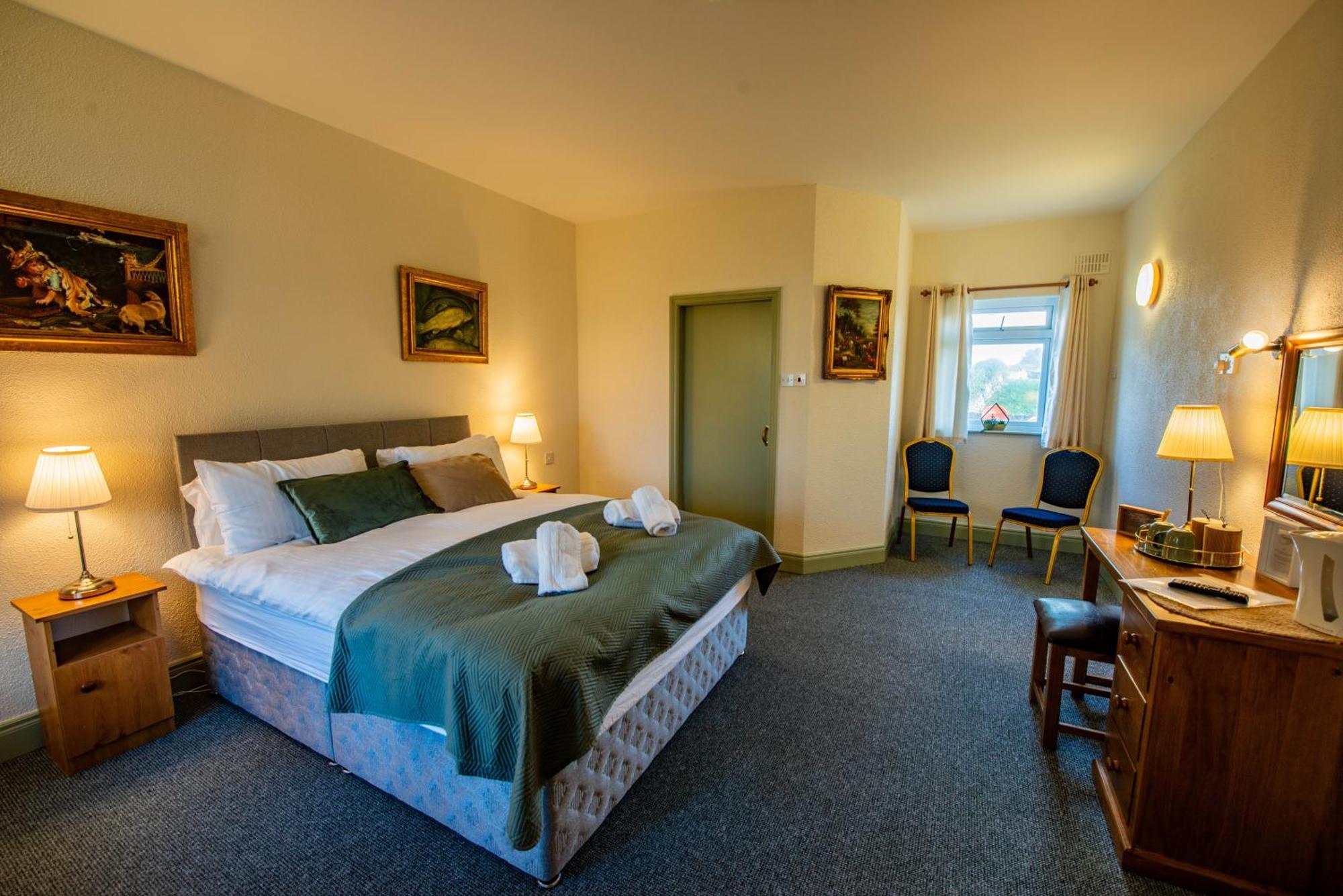 Greenfield Bar & Bistro Hotel 3*