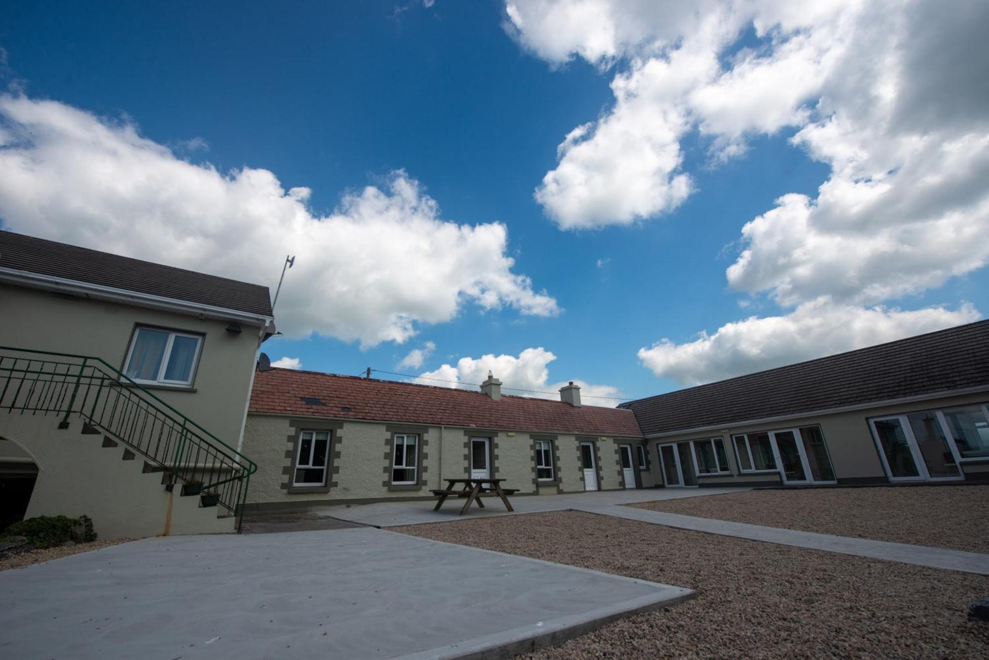 Hotel Greenfield Bar & Bistro Headford